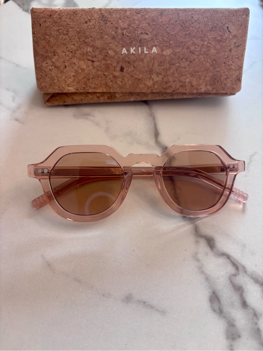 AKILA Pink Transparent Round Sunglasses
